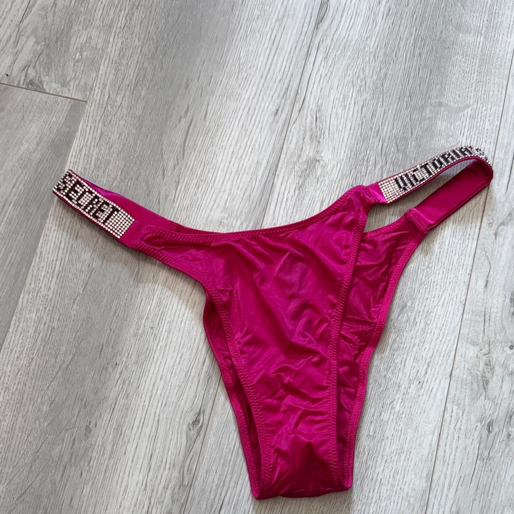 Victoria Secret under wear size medium new with tags